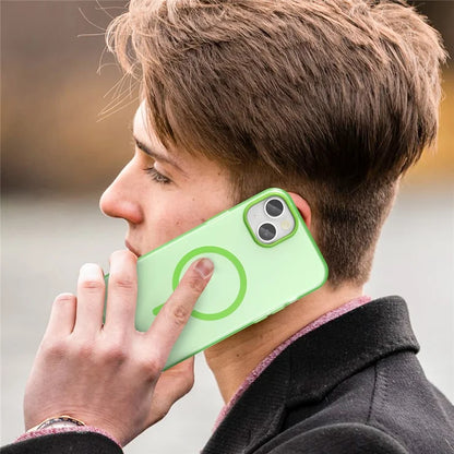 iPhone 15 Plus / 14 Plus Magnetic Case Translucent Matte Anti-Fingerprint Phone Cover - Fluorescent Green